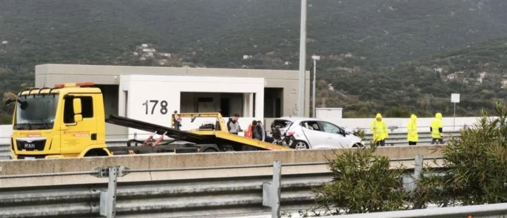 Ιονία οδός: Εκτροπή πέντε οχημάτων λόγω χαλαζόπτωσης (εικόνες)