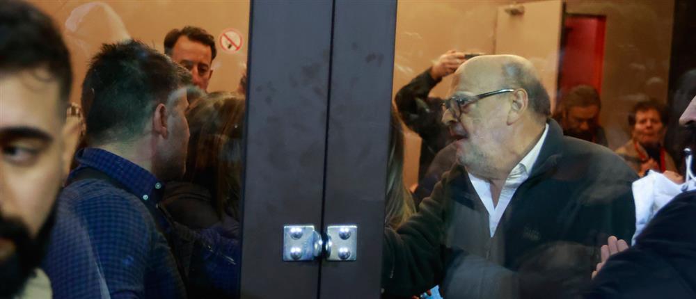 ΕΚΤΑΚΤΟ ΣΥΝΕΔΡΙΟ ΤΟΥ ΣΥΡΙΖΑ ΕΚΤΑΚΤΟ ΣΥΝΕΔΡΙΟ ΤΟΥ ΣΥΡΙΖΑ