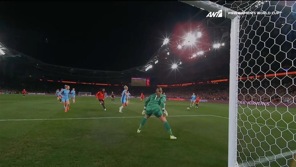 Ισπανία - Αγγλία | 1-0, η ηρωίδα του ημιτελικού, Καρμόνα, "ξαναχτυπά" και εκτελεί με εξαιρετικό διαγώνιο σουτ την Ερπς