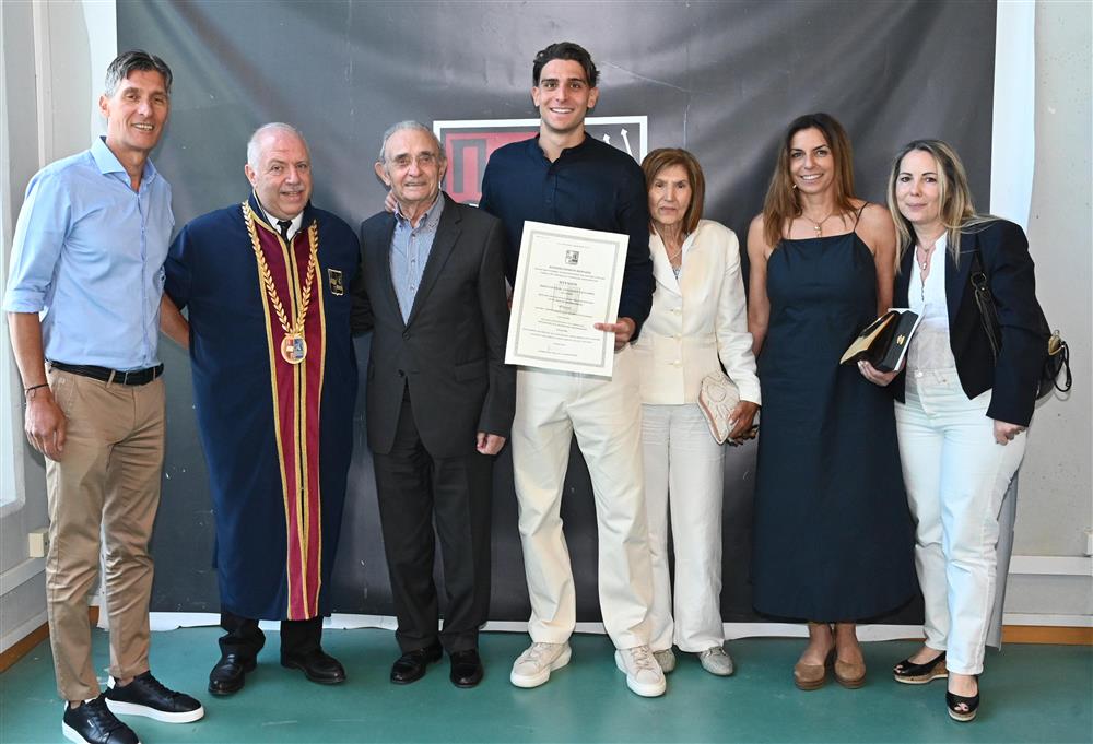 Κωνσταντής Τζολάκης