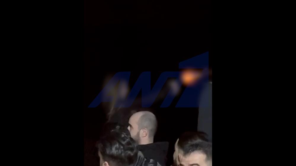 Γυναίκα αστυνομικός πυροβολεί σε γλέντι