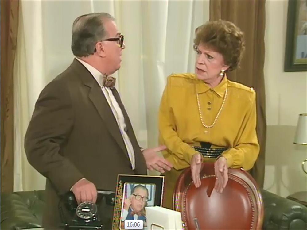 Μάλιστα Κύριε (επεισ.:17 - Ο παπατεώνας)