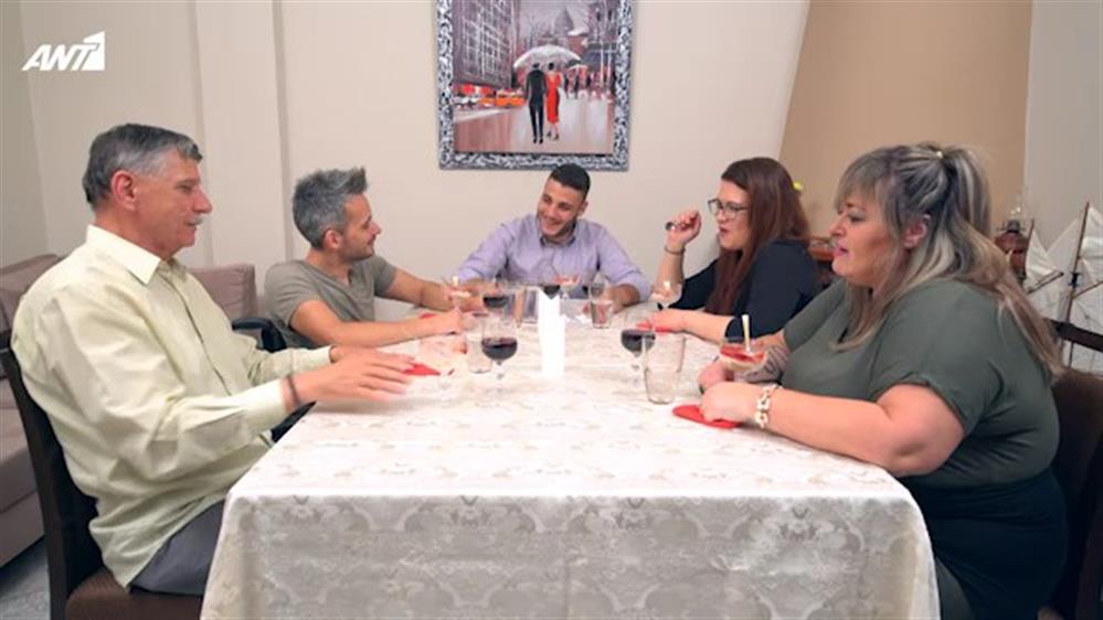 ΚΑΤΙ ΨΗΝΕΤΑΙ – ΕΠΕΙΣΟΔΙΟ 98