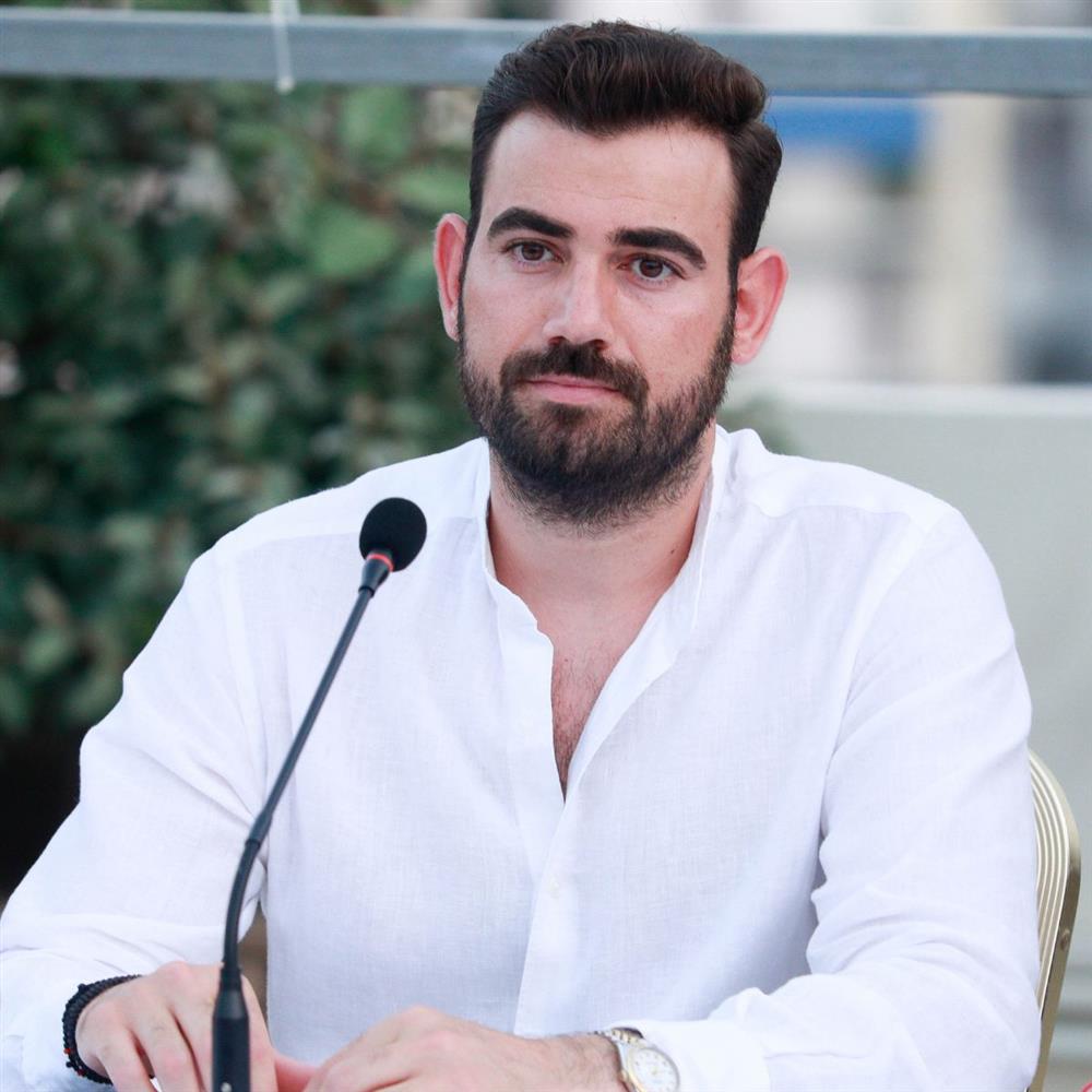 Νίκος Πολυδερόπουλος