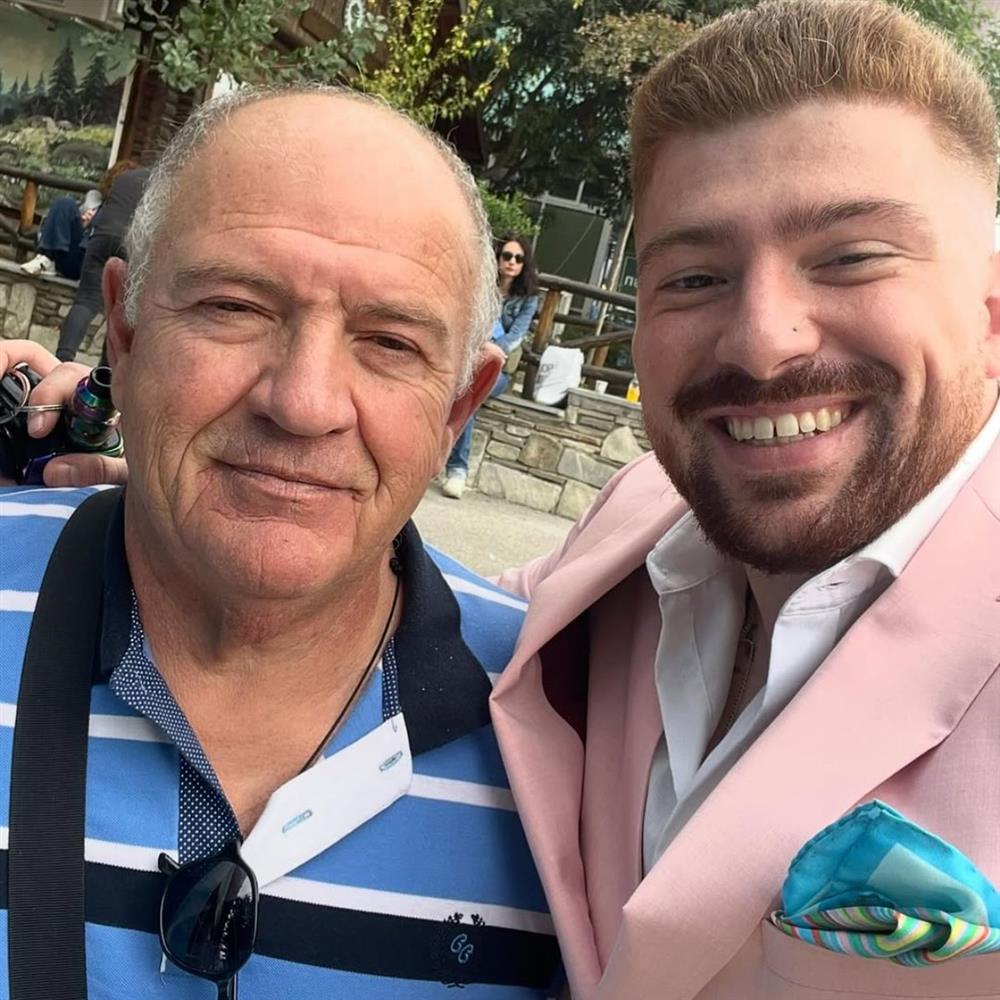 Βούλα Πατουλίδου: Το σπαρακτικό αντίο του γιου της στον πατέρα του Δημήτρη Ζαρζαβατσίδη - "Αναλαμβάνω εγώ τώρα…"

