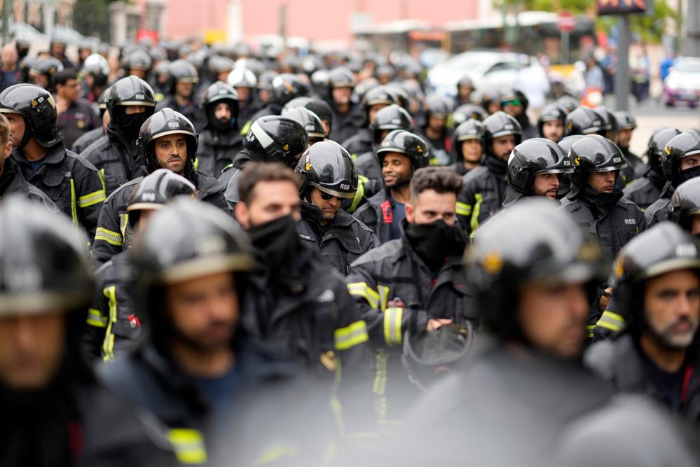 Πορτογαλία - Πυροσβέστες - Διαδήλωση Πορτογαλία - Πυροσβέστες - Διαδήλωση