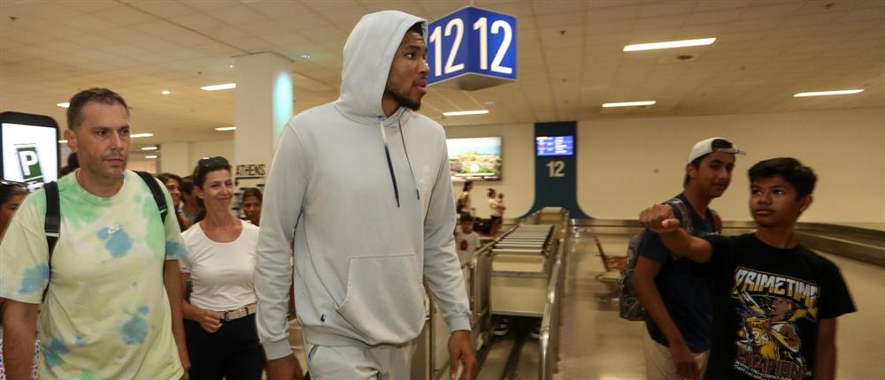 Εθνική Ελλάδος μπάσκετ- άφιξη - Ελευθέριος Βενιζέλος Εθνική Ελλάδος μπάσκετ- άφιξη - Ελευθέριος Βενιζέλος