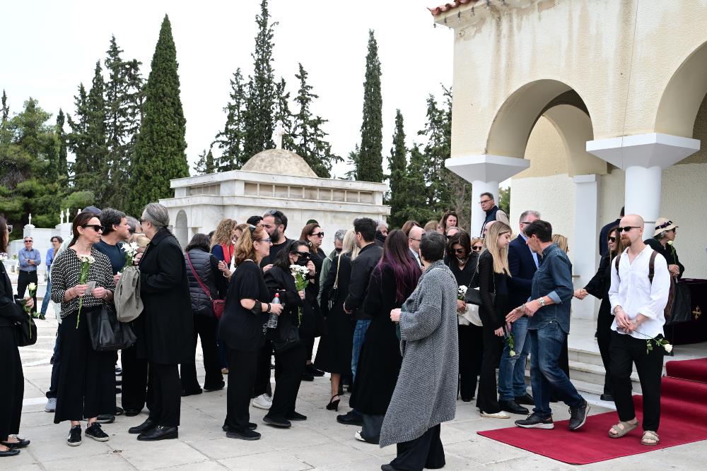 Άννα Παναγιωτοπούλου - Κηδεία Άννα Παναγιωτοπούλου - Κηδεία