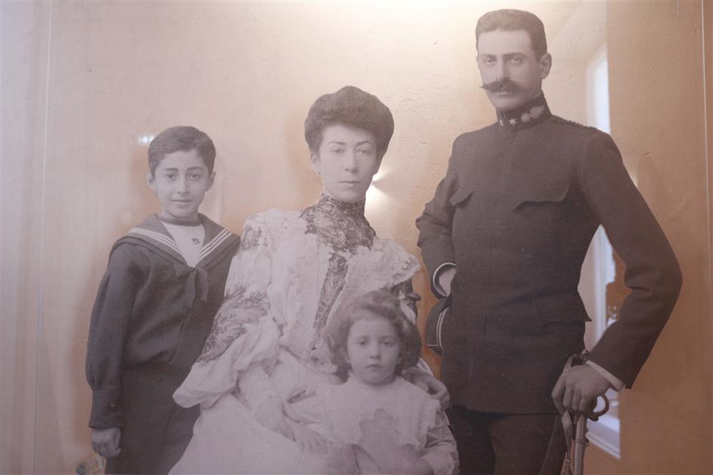 παύλος - μελά