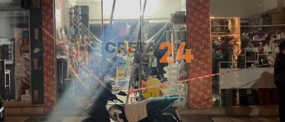 Ηράκλειο: Αυτοκίνητο "καρφώθηκε" σε βιτρίνα καταστήματος