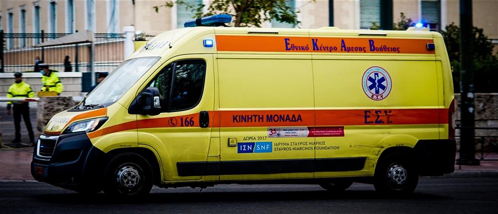 ΕΚΑΒ - Ασθενοφόρο