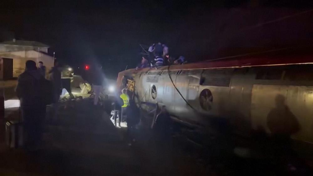 Εκτροχιασμός τρένων στην Ισπανία: Δεκάδες νεκροί και τραυματίες