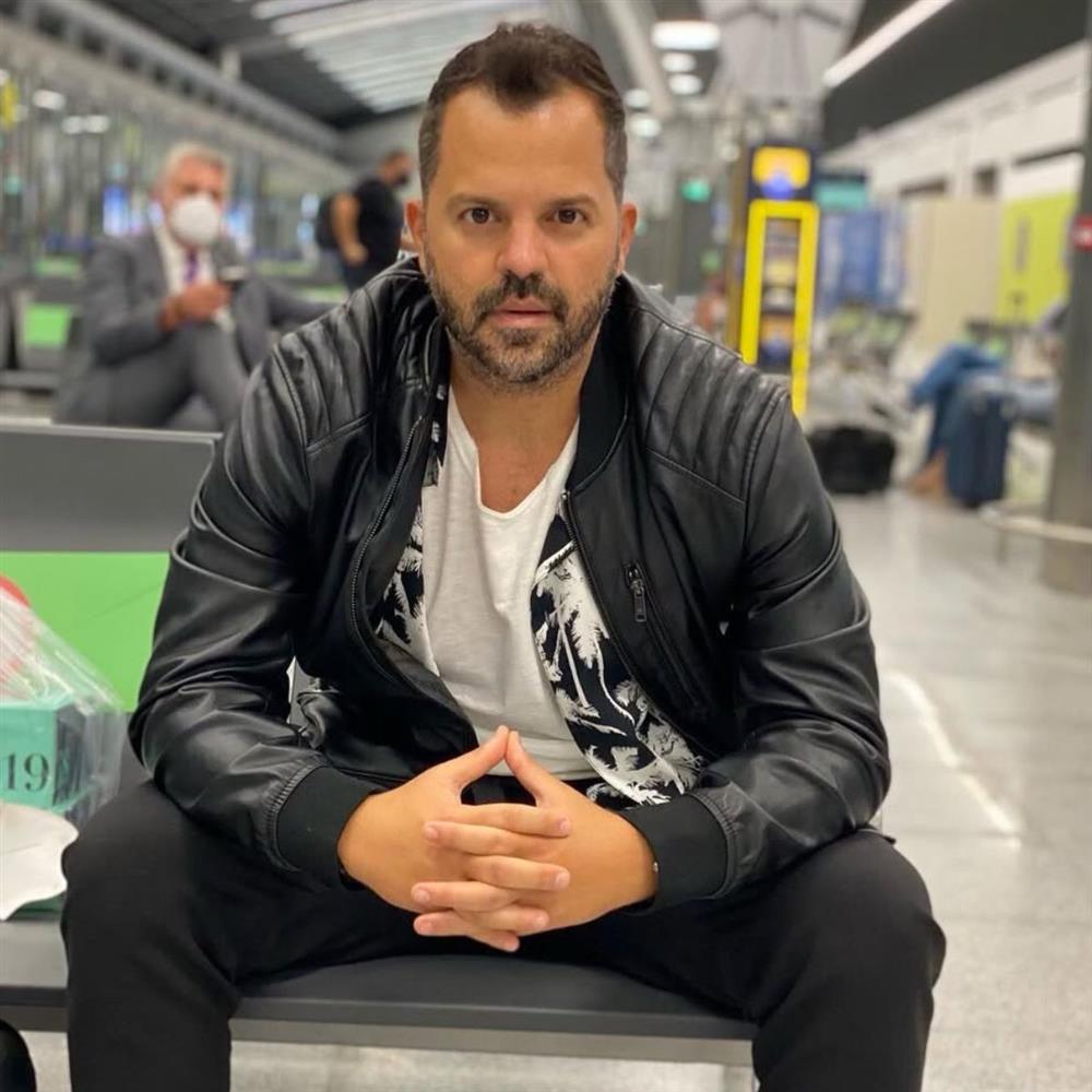 Νίκος Απέργης: Η ανάρτηση για την κηδεία του πατέρα του και την επιθυμία της οικογένειας