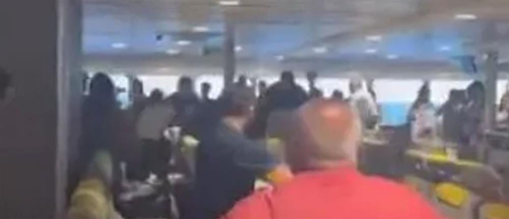 Τήνος: Συμπλοκή επιβατών σε πλοίο με προορισμό τη Ραφήνα - Αναφορές για όπλο (βίντεο)