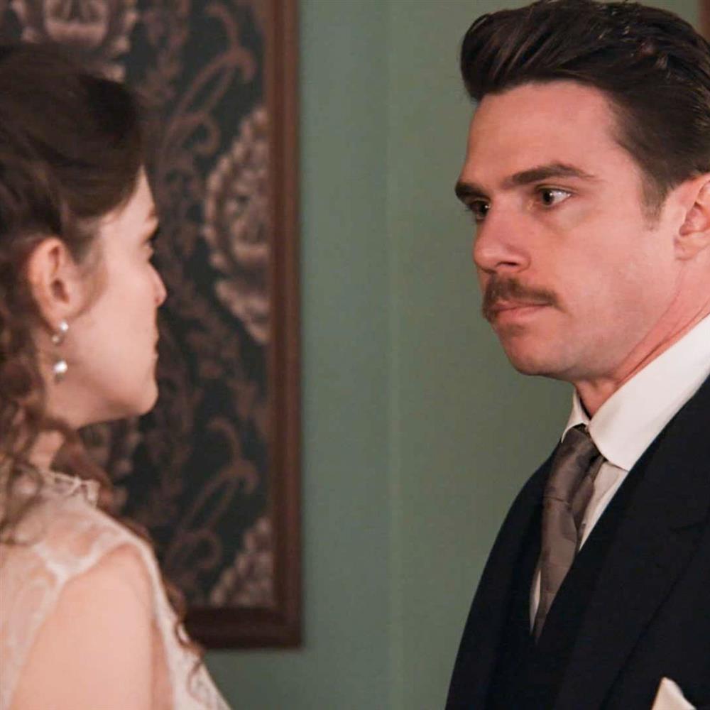 Grand Hotel: O Ρήγας ακούει τον έντονο καβγά Αλίκης και Άρη