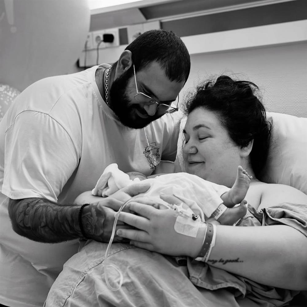 Αφροδίτη Γεροκωνσταντή: Οι πρώτες δηλώσεις μετά τον ερχομό της κόρης της - "Έκανα 30 ώρες για να γεννήσω"