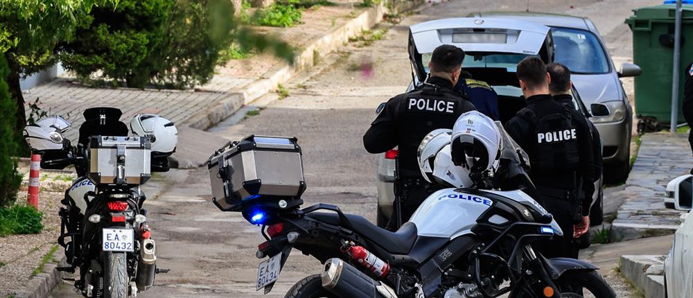 Πατροκτονία στη Γλυφάδα: "Θα σκοτώσω και τα αδέρφια μου, αν με αφήσετε ελεύθερο" είπε ο 46χρονος