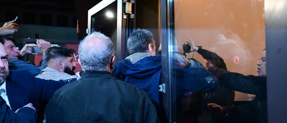 ΕΚΤΑΚΤΟ ΣΥΝΕΔΡΙΟ ΤΟΥ ΣΥΡΙΖΑ ΕΚΤΑΚΤΟ ΣΥΝΕΔΡΙΟ ΤΟΥ ΣΥΡΙΖΑ