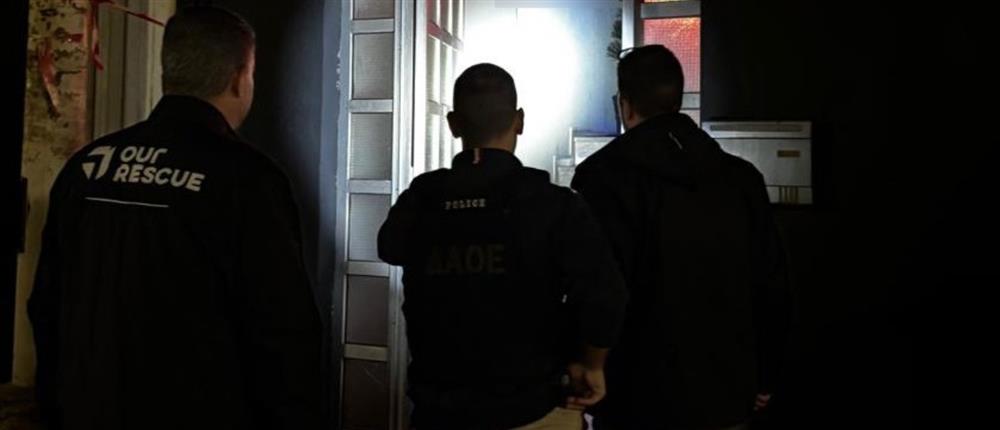 Μπαράζ ελέγχων της ΕΛ.ΑΣ σε οίκους ανοχής – Συνελήφθησαν 15 γυναίκες