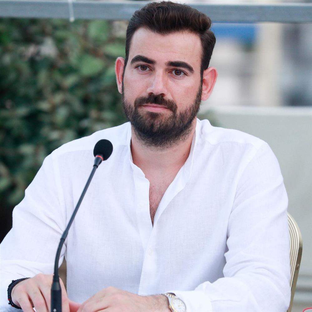 Νίκος Πολυδερόπουλος: Οι πρώτες δηλώσεις για την εγκυμοσύνη της συντρόφου του - "Τα έχω χαμένα"