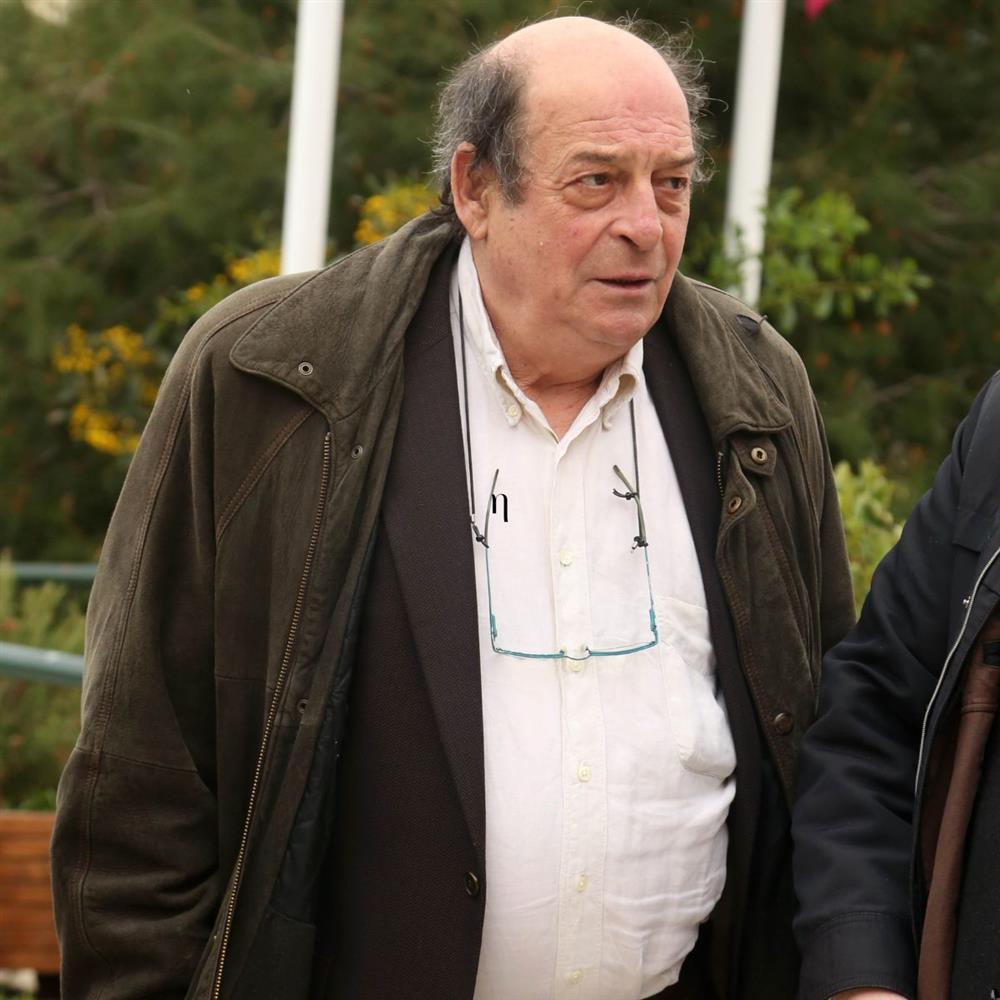 Μανουσακης