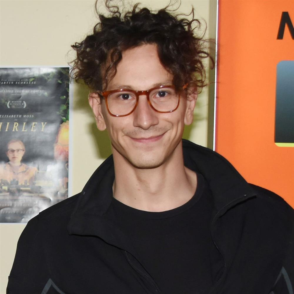 Mιχάλης Σαράντης: Η εξομολόγηση για τους γονείς του - "Είναι πολλά αυτά που δεν πρόλαβα να πω μαζί τους πριν φύγουν από τη ζωή"
