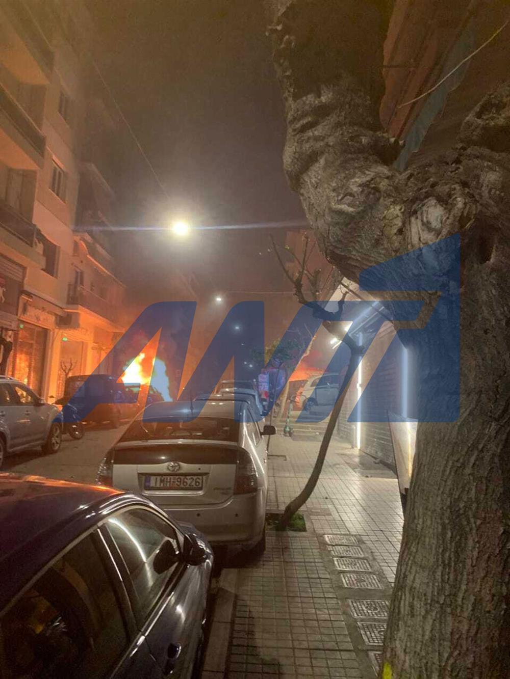 Εξάρχεια - Επεισόδια - φωτιά σε αμάξια