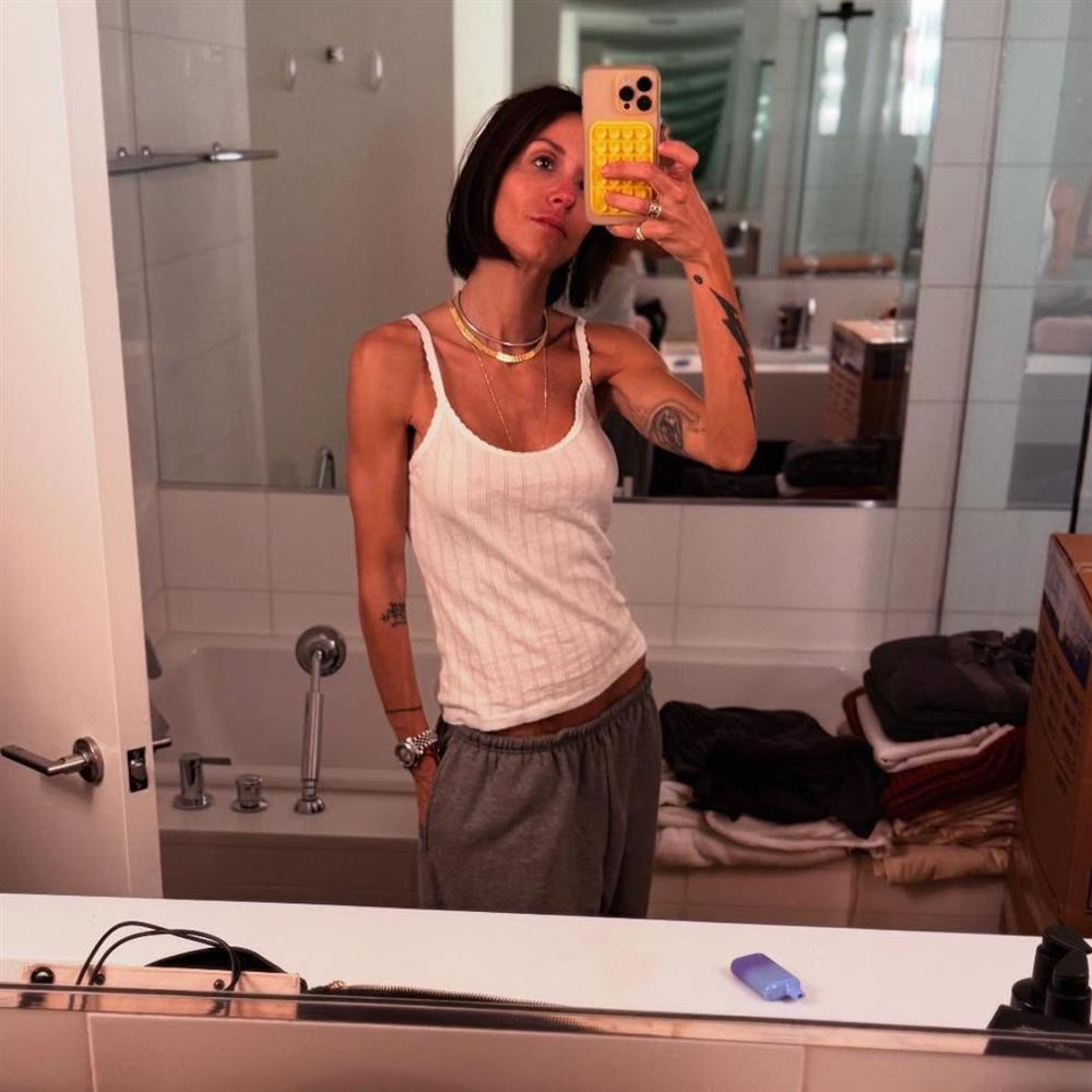 Σοφία Καρβέλα: "Οι γιορτινές μέρες μπορεί να είναι πολύ πιο δύσκολες για εμάς τους αλκοολικούς"