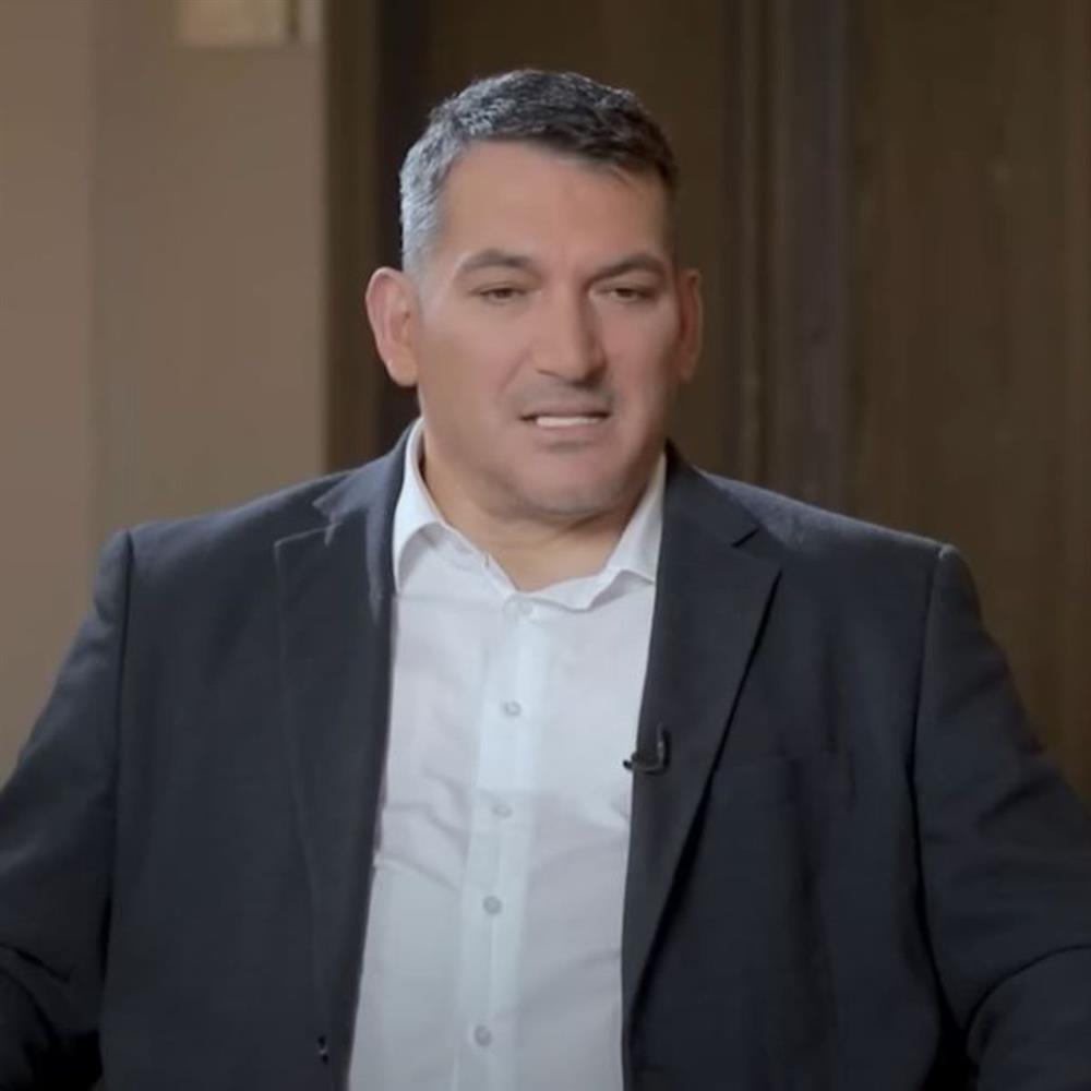 Πύρρος Δήμας: "Στα λεωφορεία κρατιόμουν με τα δυο μου χέρια για να μην φοβούνται τις τσέπες τους, με πείραζε πολύ"