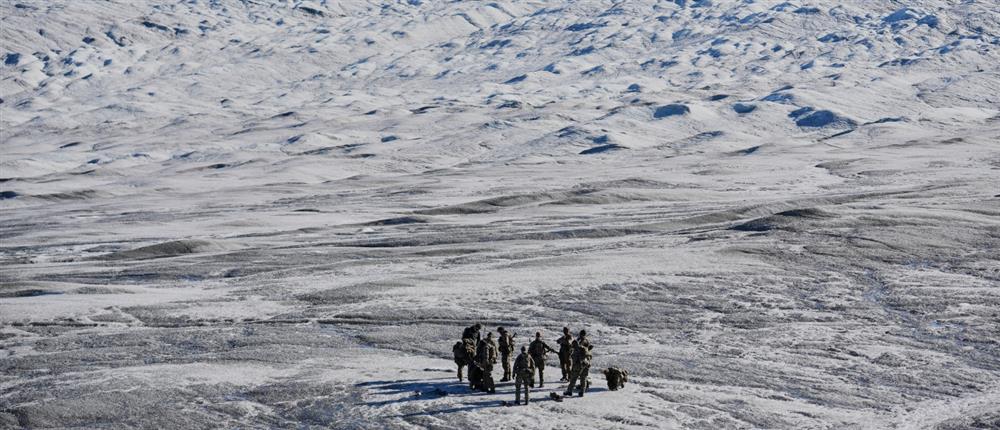 Η Δανία ενισχύει "από σήμερα" τη στρατιωτική της παρουσία στη Γροιλανδία