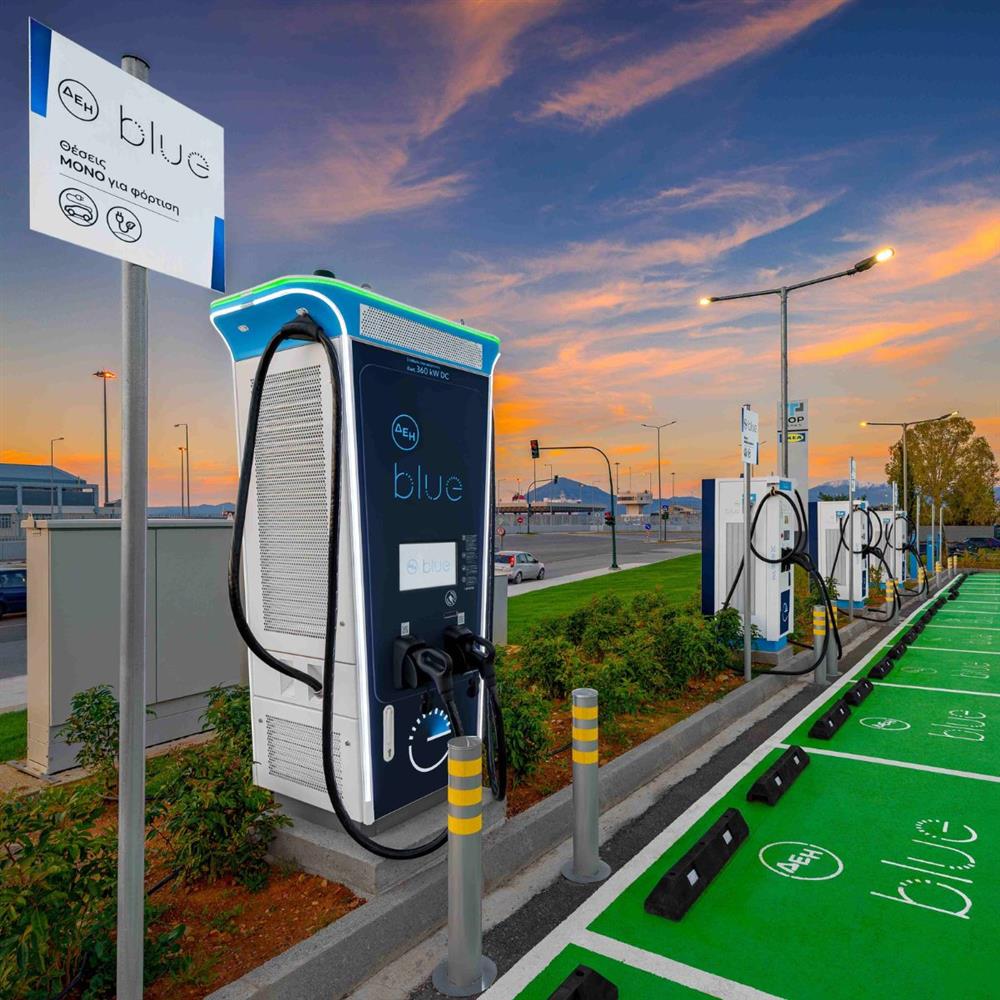 ΔΕΗ blue: Στην Πάτρα το πιο ισχυρό Hub φόρτισης της Ελλάδας με συνολική ισχύ 1,2 MW