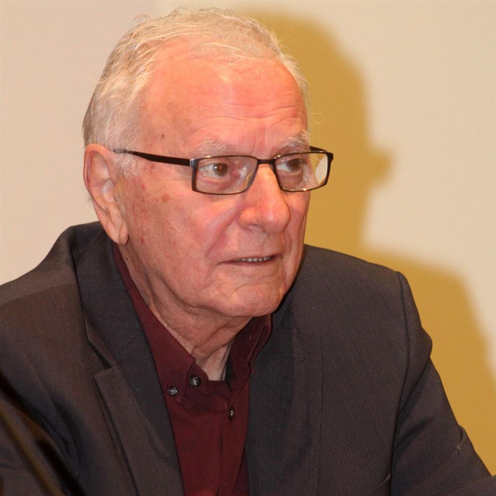 Κώστας Χαρδαβέλλας