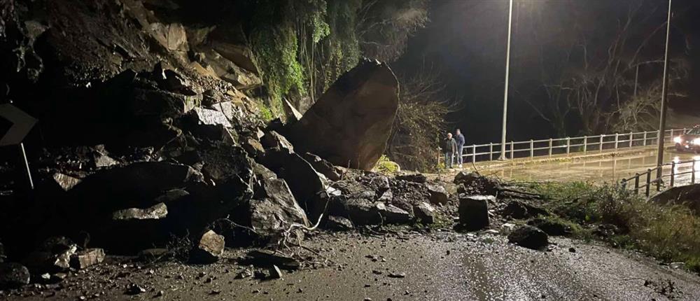 Μεγάλες κατολισθήσεις στο Αγρίνιο (εικόνες)