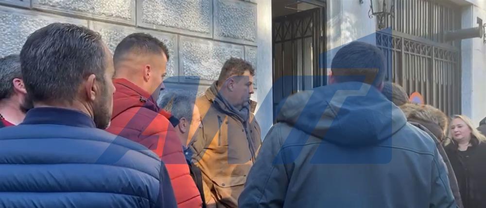 Έφτασαν στο Μέγαρο Μαξίμου οι αγρότες