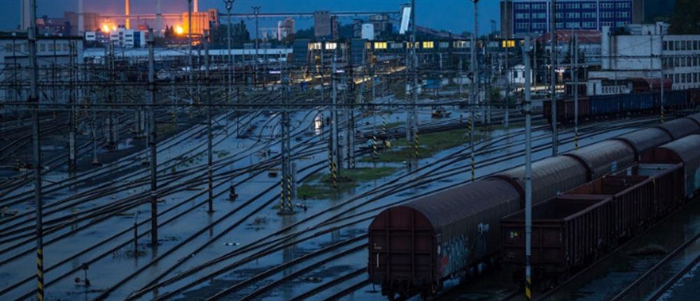 Τσεχία: Δεκάδες άνθρωποι τραυματίστηκαν σε σύγκρουση τρένων	