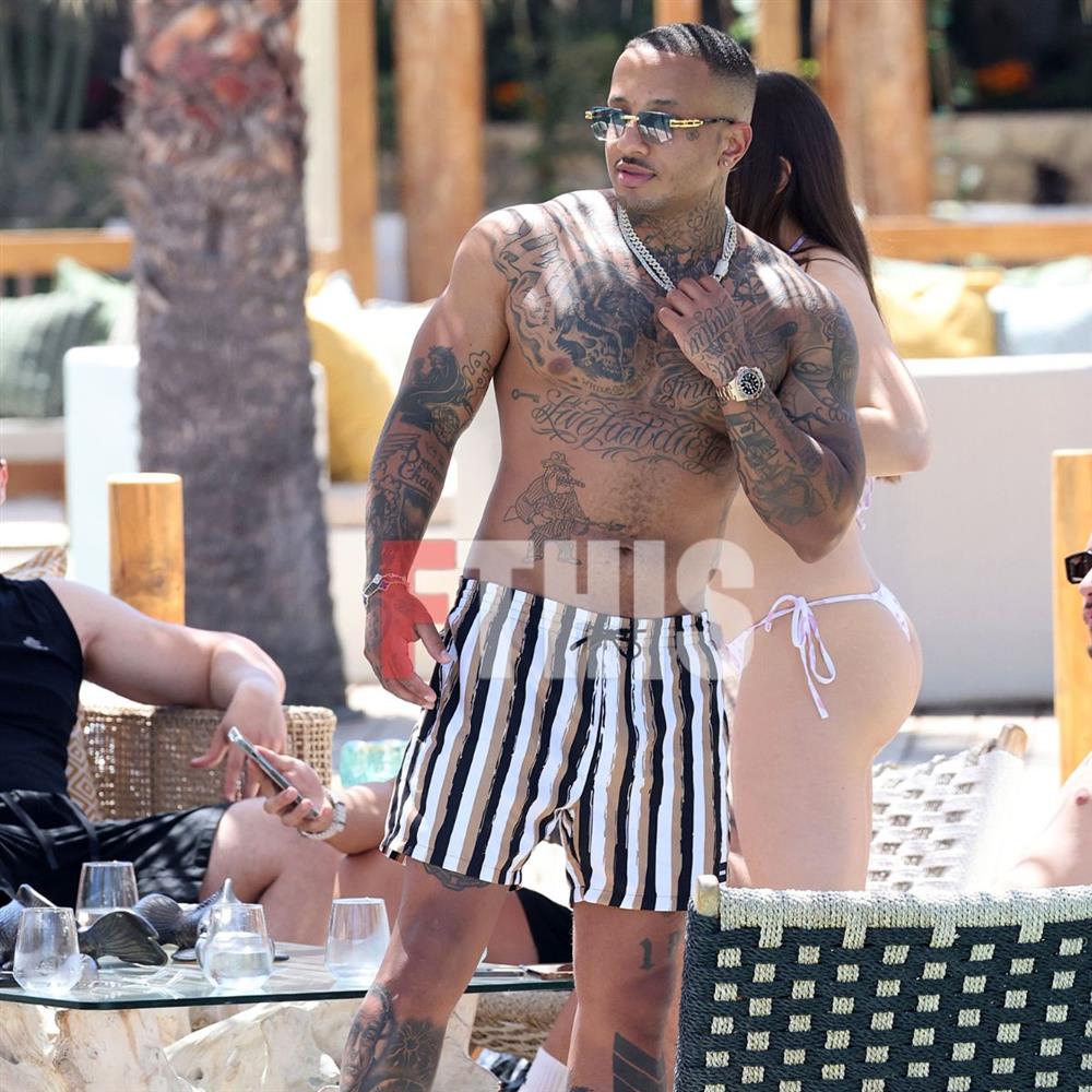 Light - Άννα Θεοδωρίδου Light - Άννα Θεοδωρίδου