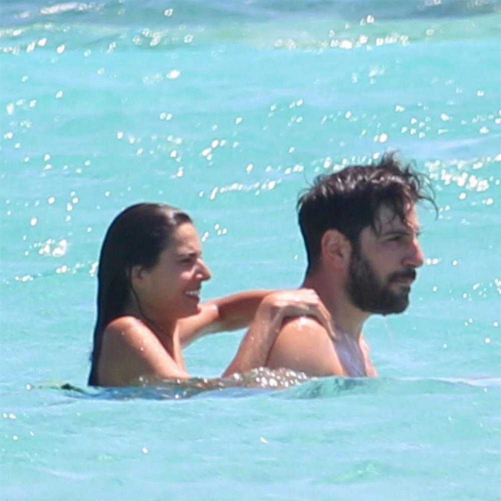 Ηλιάνα Παπαγεωργίου - Γιάννης Καραβασάνης