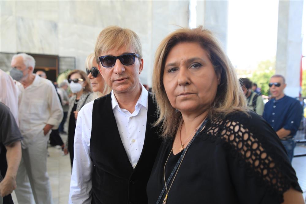 Μίμης Πλέσσας - κηδεία Μίμης Πλέσσας - κηδεία