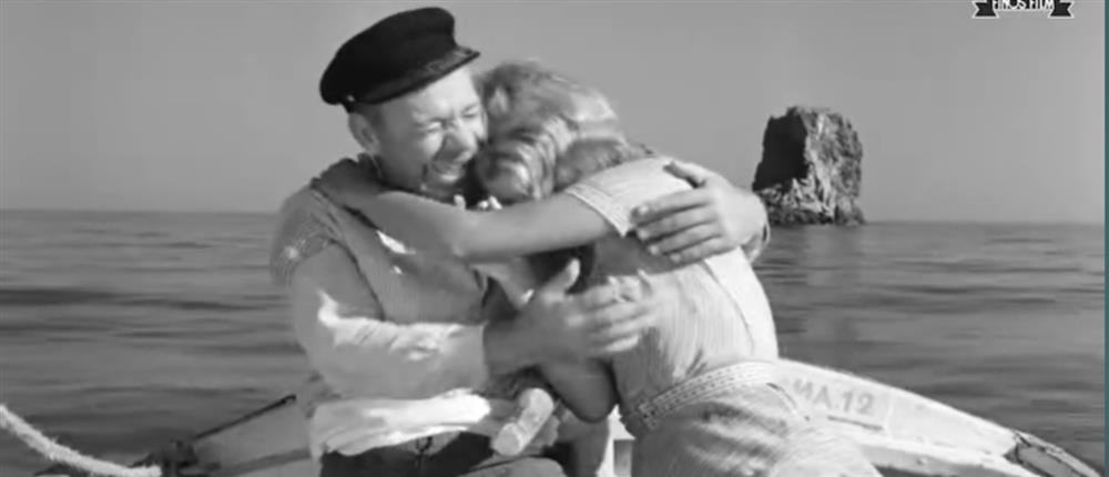 Γιορτή του Πατέρα: Το τρυφερό βίντεο της Finos Film – “Μπαμπάκα μου να σε φιλήσω!”