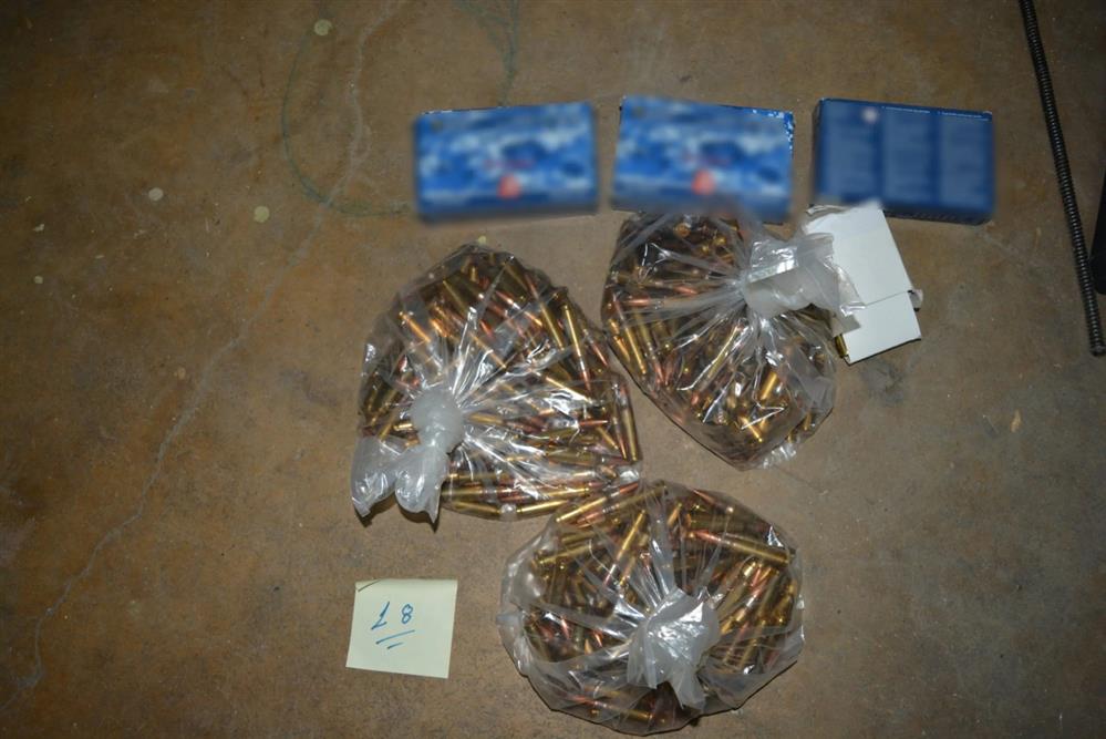 όπλα - οπλοστάσιο - περίστροφο - εκρηκτικά - ναρκωτικά όπλα - οπλοστάσιο - περίστροφο - εκρηκτικά - ναρκωτικά