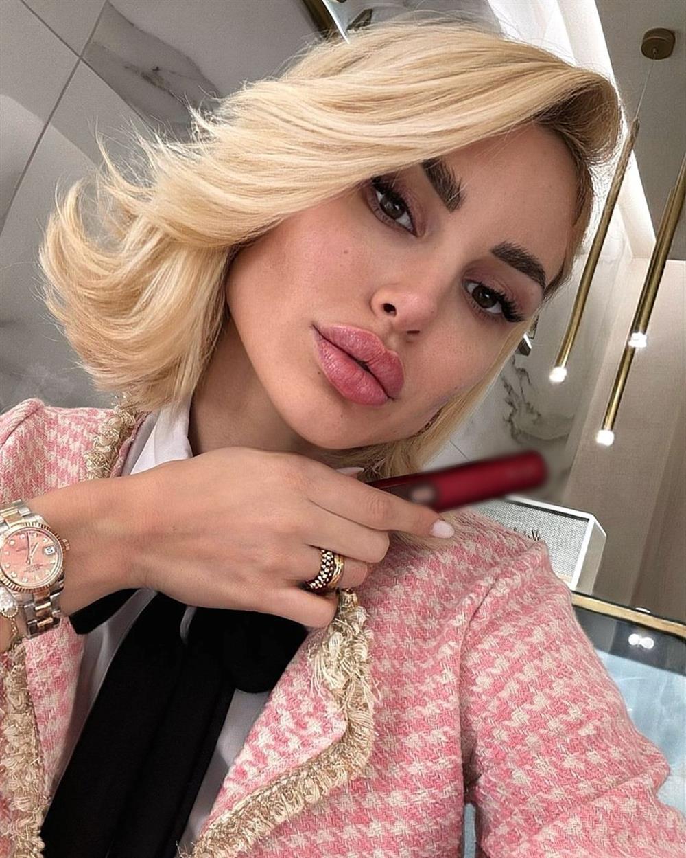 Έχεις καρέ μαλλιά; Το χτένισμα που έκανε η Αλεξάνδρα Παναγιώταρου θα "απογειώσει" το κούρεμά σου