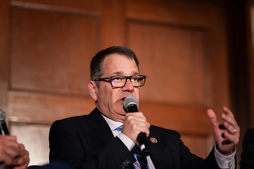 Gus Bilirakis - Γκας Μπιλιράκης