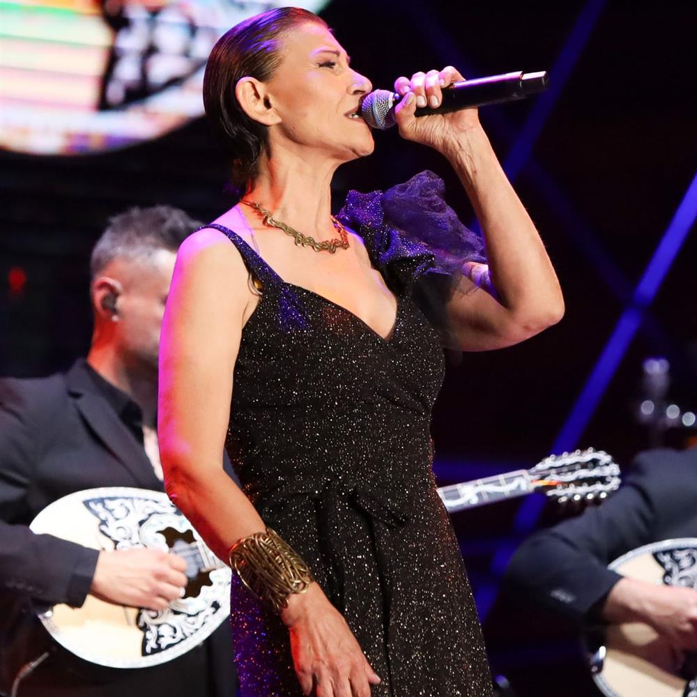 Κωνσταντίνα: "Ταλαιπώρησα πολύ τη φωνή μου - Είχα πάθει μια ζημιά και έκανα επέμβαση"