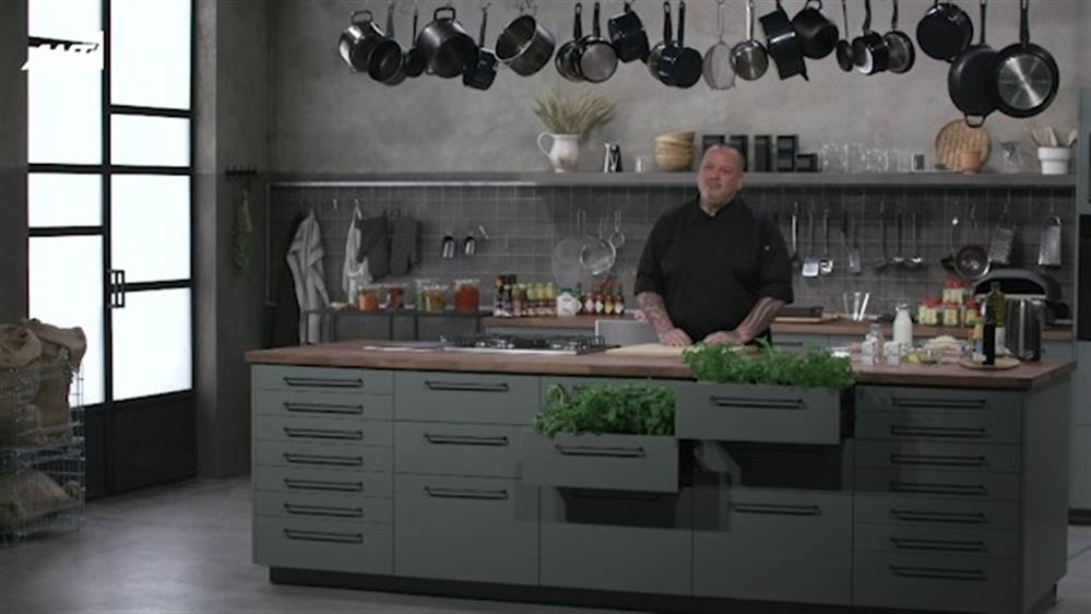 ΓΕΙΤΟΝΙΕΣ ΣΤΟ ΠΙΑΤΟ - ΕΠΕΙΣΟΔΙΟ 40