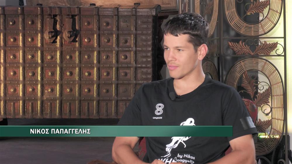 Η Ιωάννα Παλιοσπύρου μας συστήνει τον Νίκο Παπαγγελή