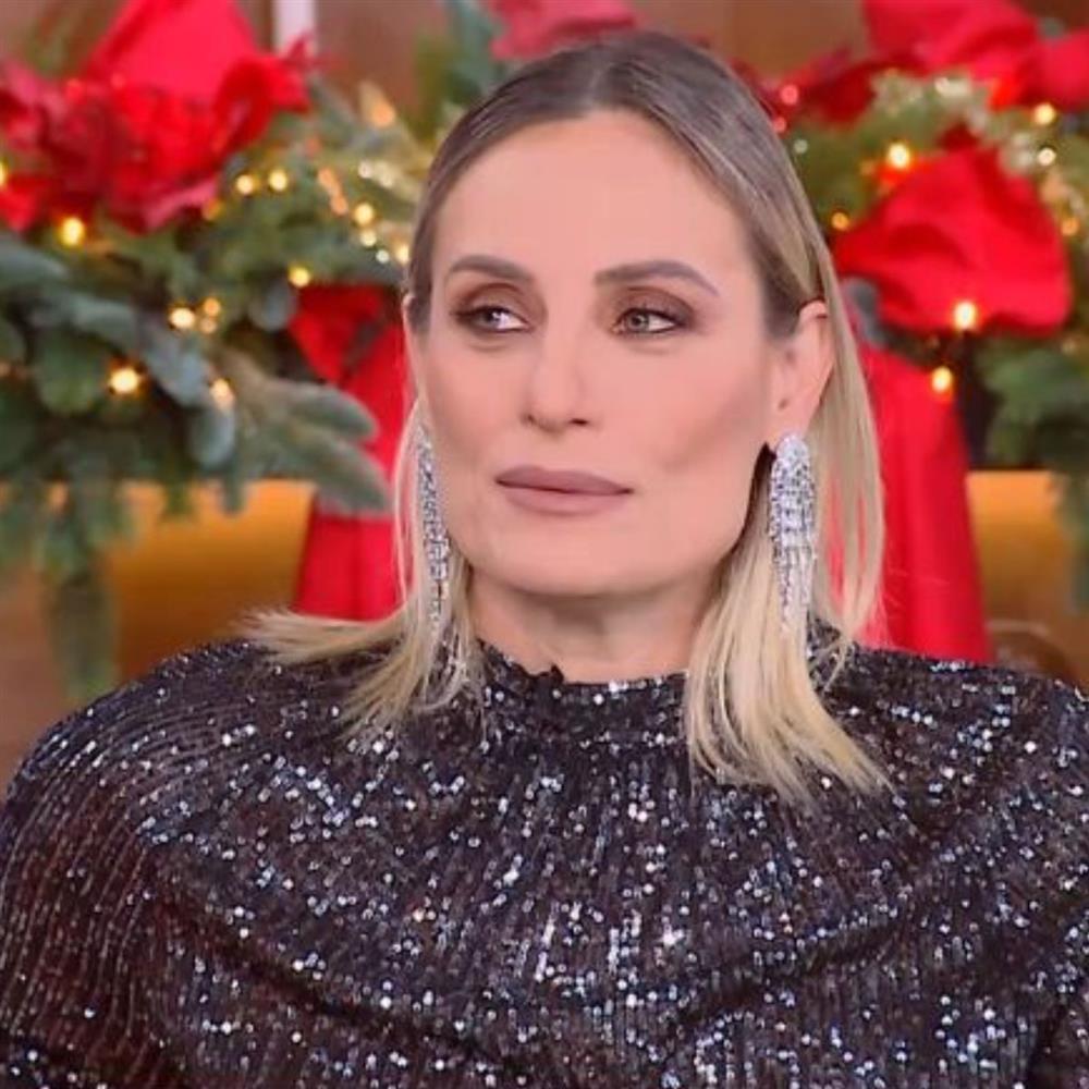 Ελεονώρα Μελέτη: "Αν έχω φορέσει στολή, είναι στην τηλεόραση" - Ξεκαθαρίζει για τους μισθούς των ευρωβουλευτών