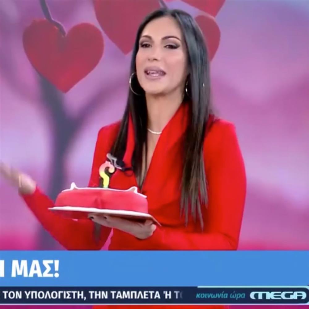 Γενέθλια για την Ανθή Βούλγαρη: Η τούρτα - έκπληξη της Ματίνας Παγώνη στον αέρα του "Κοινωνία ώρα Mega"
