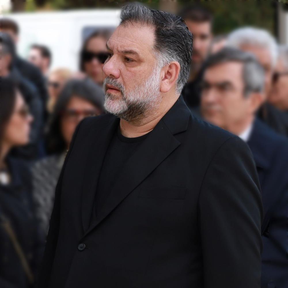 Γρηγόρης Αρναούτογλου: Διέκοψε την μετάδοση της ραδιοφωνικής του εκπομπής προς τιμήν των οπαδών του ΠΑΟΚ