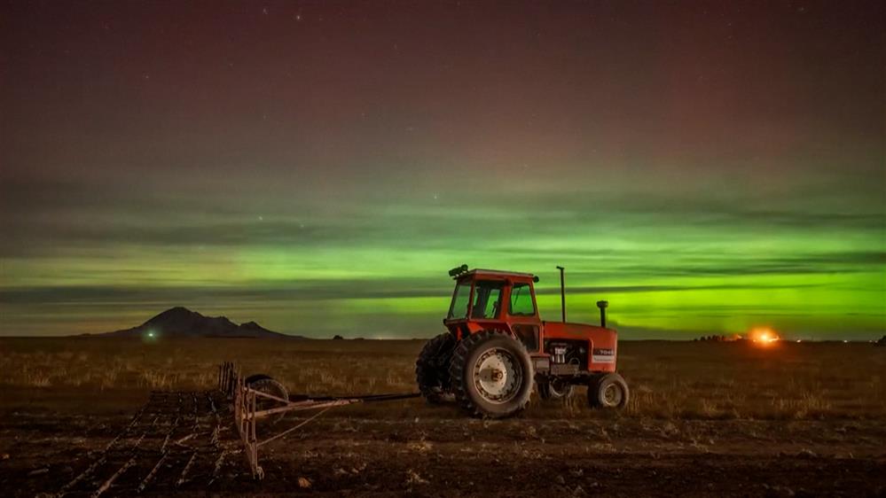 Σαγηνευτικό Βόρειο Σέλας φωτίζει τον ουρανό της Ντακότα