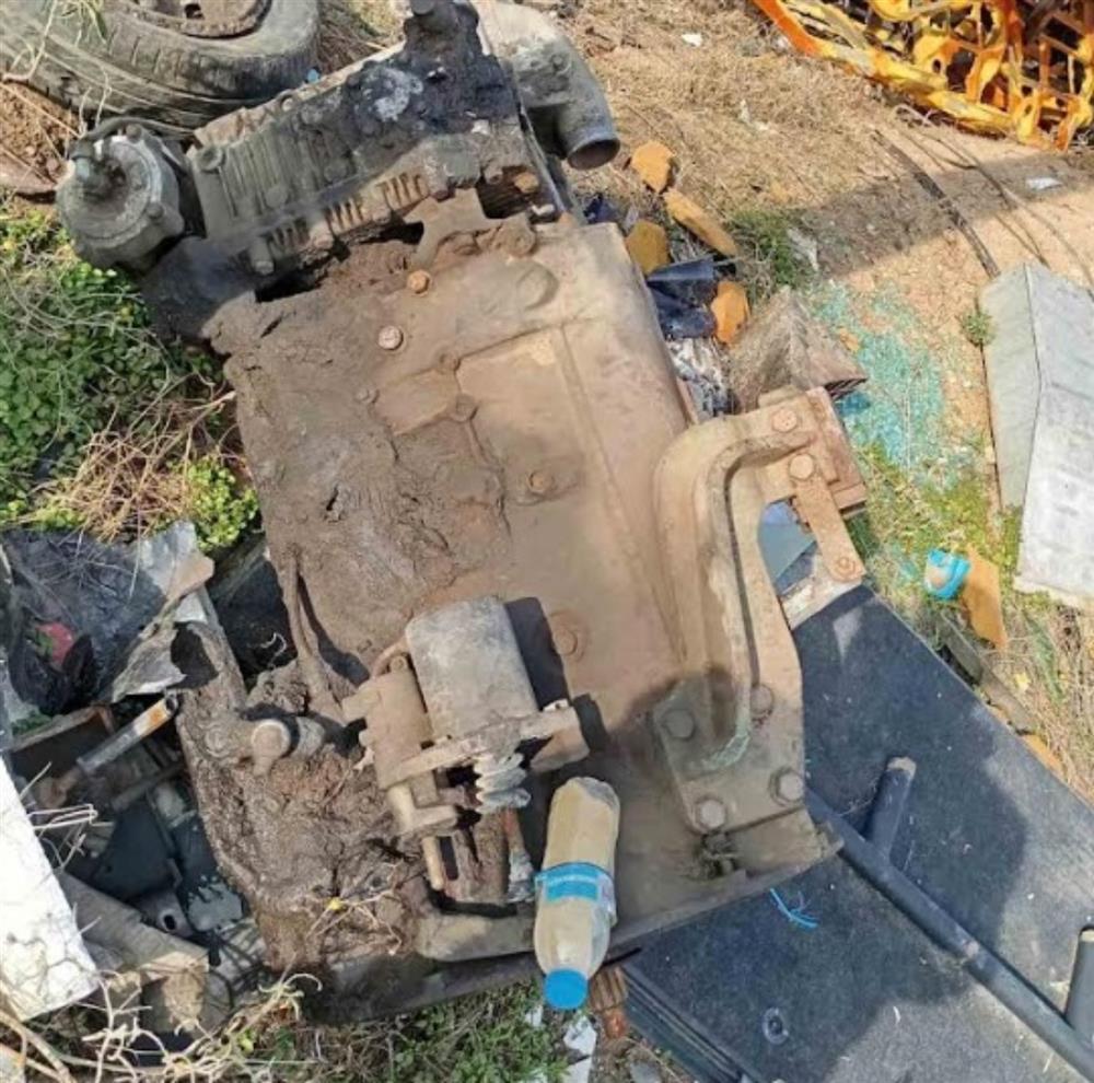 Λεωφορείο - κλοπή - ανταλλακτικά Λεωφορείο - κλοπή - ανταλλακτικά